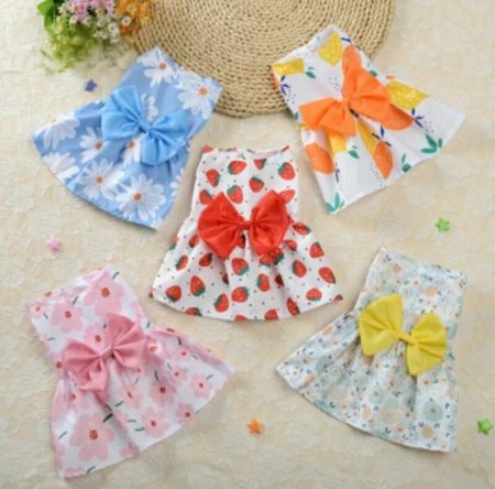 Robe florale rouge à nœud papillon pour petits chiens chats